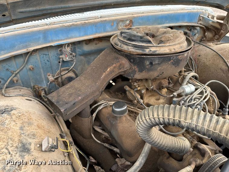 image for item DX3852 1964 Ford F600 fuel truck