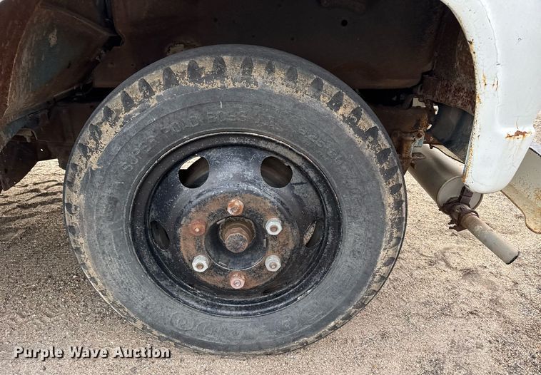 image for item DX3852 1964 Ford F600 fuel truck