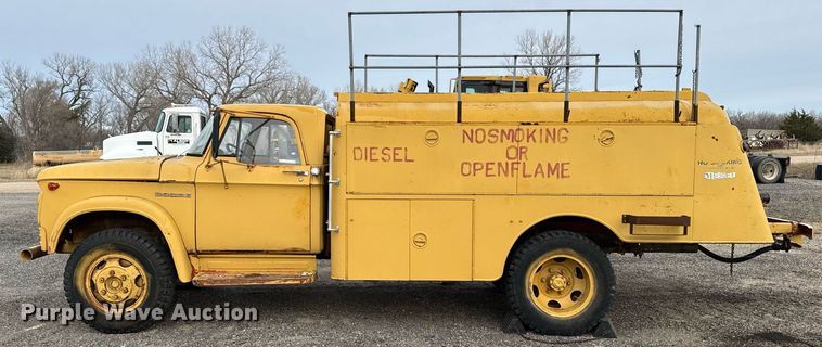 image for item DX3853 1963 Dodge D500 fuel truck