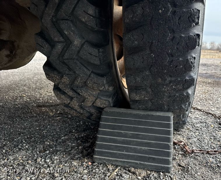 image for item DX3853 1963 Dodge D500 fuel truck