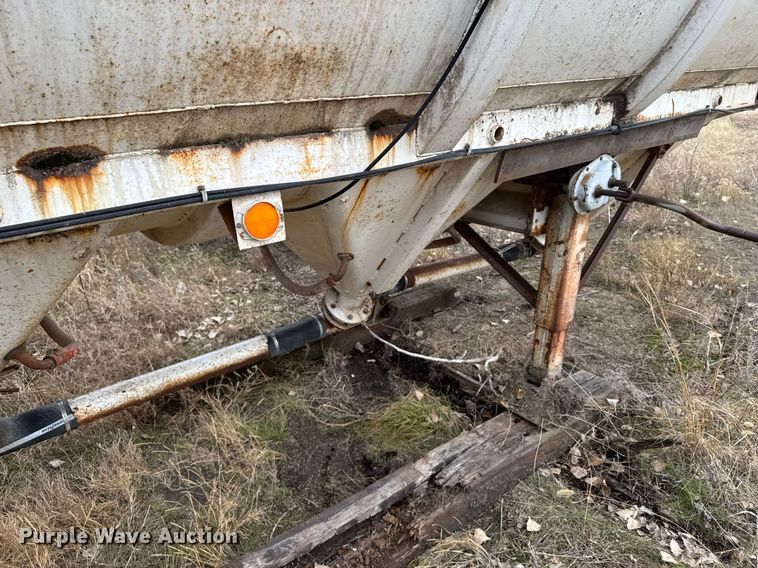 image for item DX3860 1963 Butler pneumatic dry bulk trailer