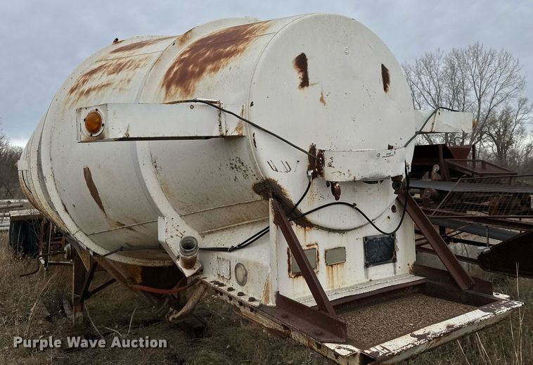 image for item DX3860 1963 Butler pneumatic dry bulk trailer