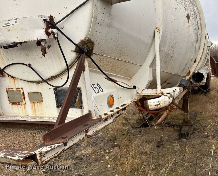 image for item DX3860 1963 Butler pneumatic dry bulk trailer