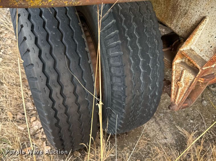 image for item DX3860 1963 Butler pneumatic dry bulk trailer