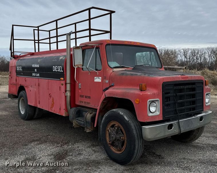 image for item DX3864 1985 International 1754 fuel truck