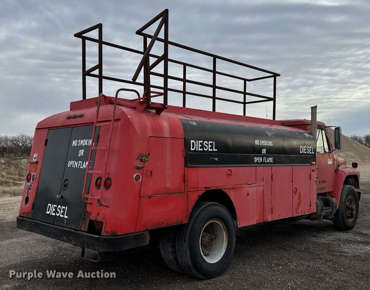 image for item DX3864 1985 International 1754 fuel truck