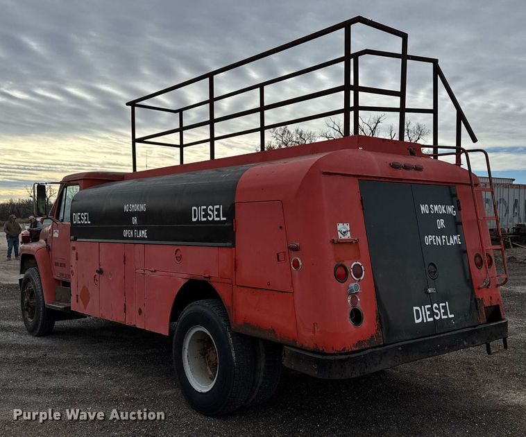 image for item DX3864 1985 International 1754 fuel truck