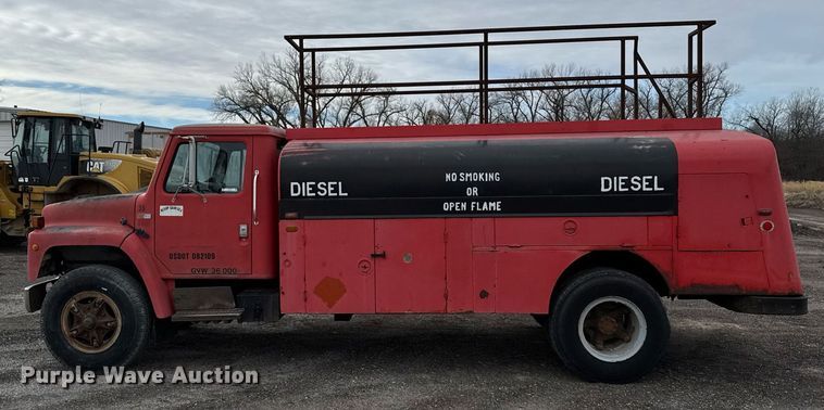 image for item DX3864 1985 International 1754 fuel truck