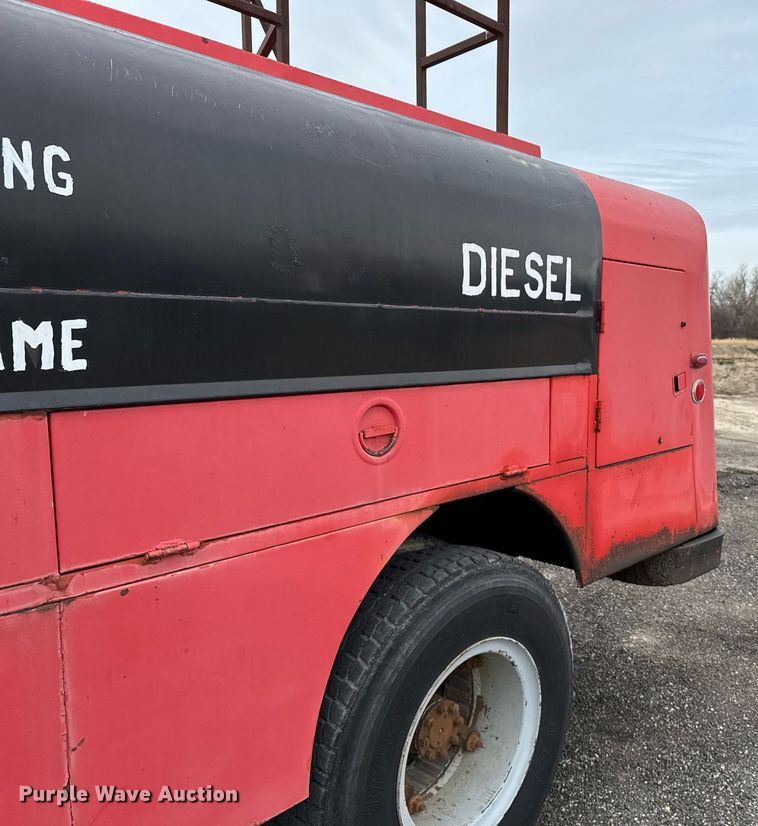image for item DX3864 1985 International 1754 fuel truck