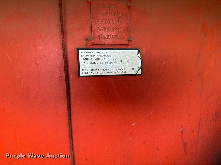 image for item DX3864 1985 International 1754 fuel truck