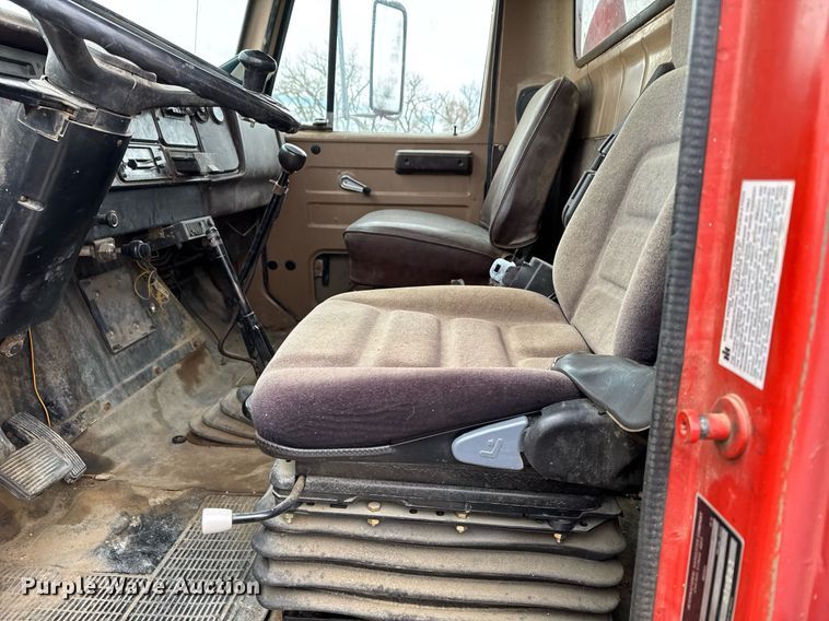 image for item DX3864 1985 International 1754 fuel truck