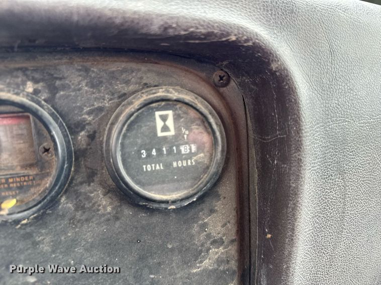 image for item DX3864 1985 International 1754 fuel truck