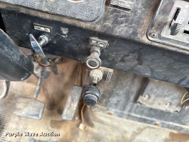 image for item DX3864 1985 International 1754 fuel truck