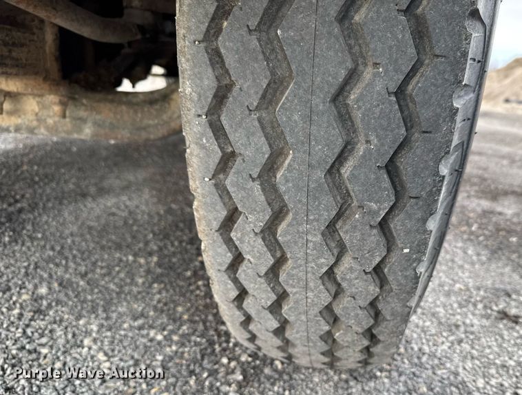 image for item DX3864 1985 International 1754 fuel truck