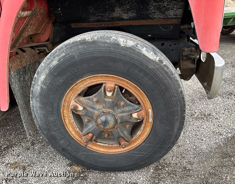 image for item DX3864 1985 International 1754 fuel truck