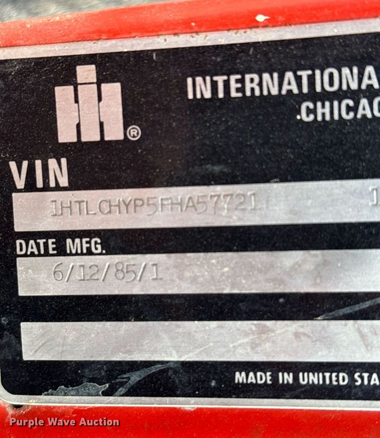 image for item DX3864 1985 International 1754 fuel truck