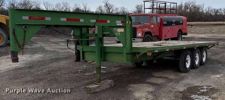 image for item DX3865 1976 W-W flatbed trailer