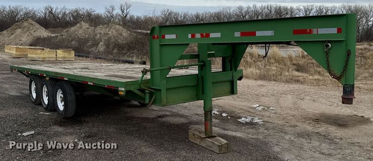 image for item DX3865 1976 W-W flatbed trailer