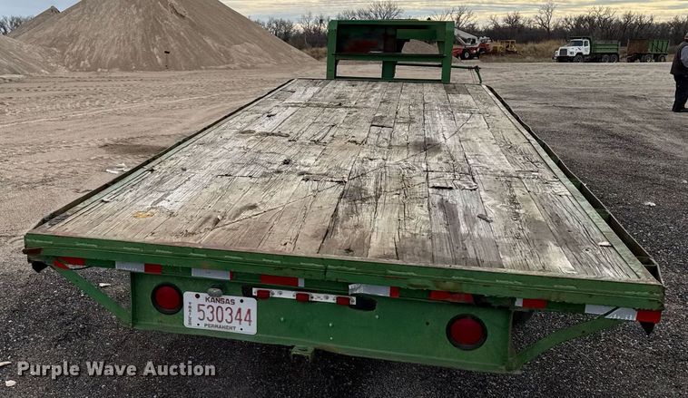 image for item DX3865 1976 W-W flatbed trailer