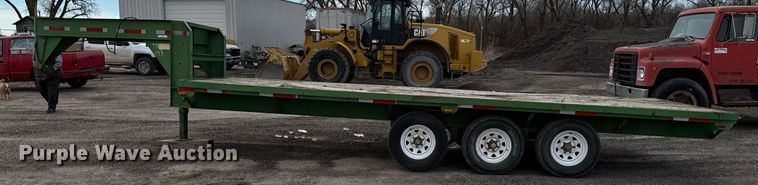 image for item DX3865 1976 W-W flatbed trailer