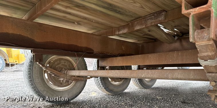 image for item DX3865 1976 W-W flatbed trailer