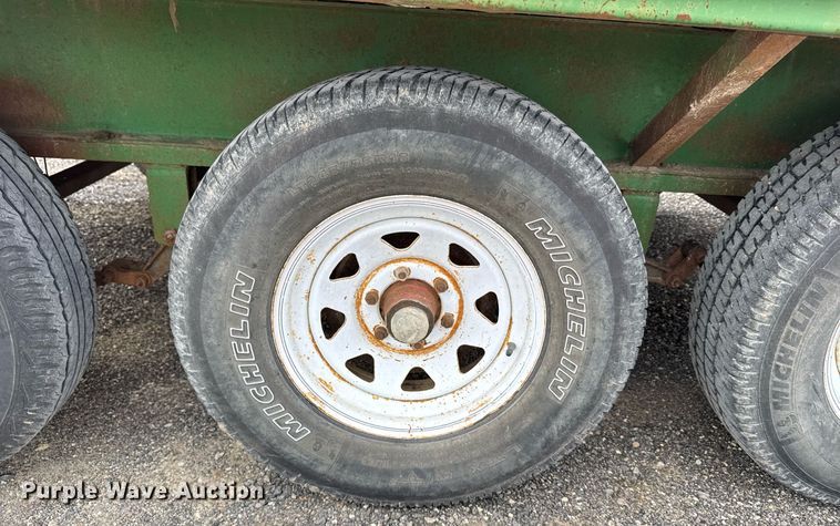 image for item DX3865 1976 W-W flatbed trailer