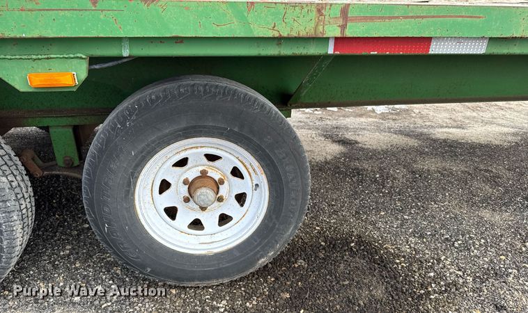 image for item DX3865 1976 W-W flatbed trailer
