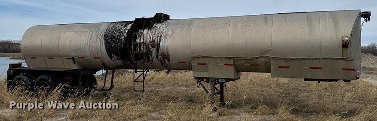 image for item DX3866 1963 Fruehauf tank trailer