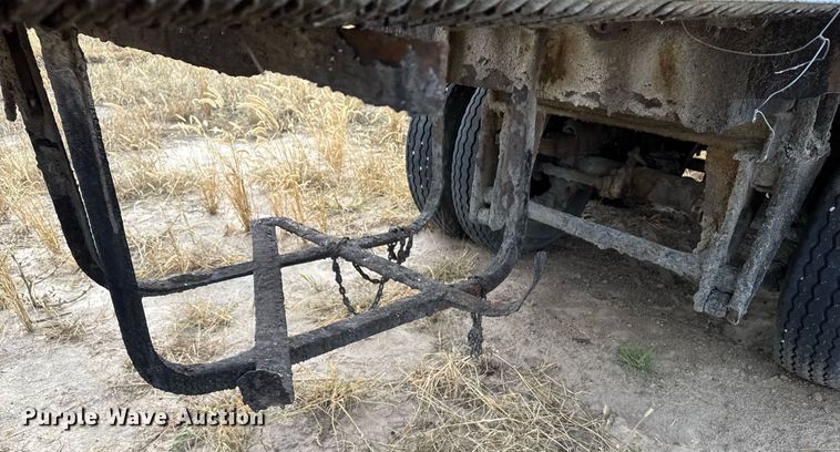 image for item DX3866 1963 Fruehauf tank trailer