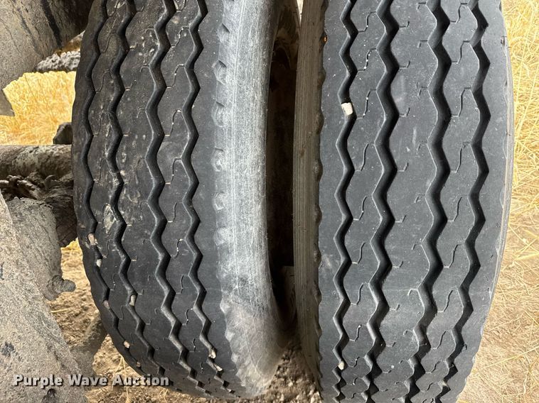 image for item DX3866 1963 Fruehauf tank trailer