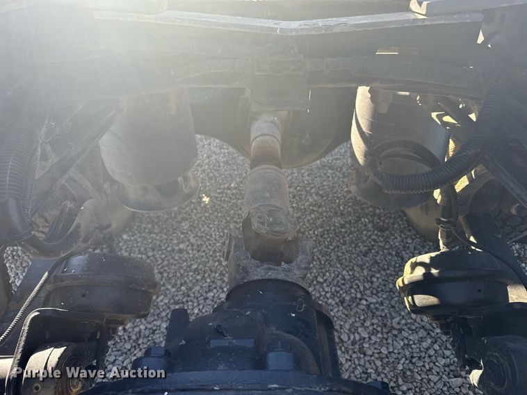 image for item DX3868 2009 Freightliner Columbia semi truck