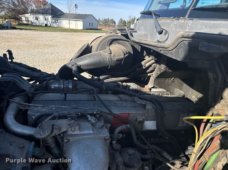 image for item DX3868 2009 Freightliner Columbia semi truck