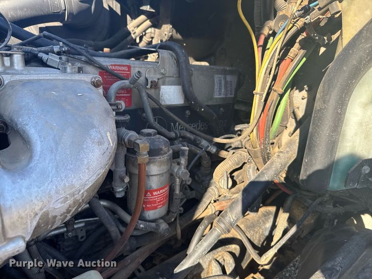 image for item DX3868 2009 Freightliner Columbia semi truck