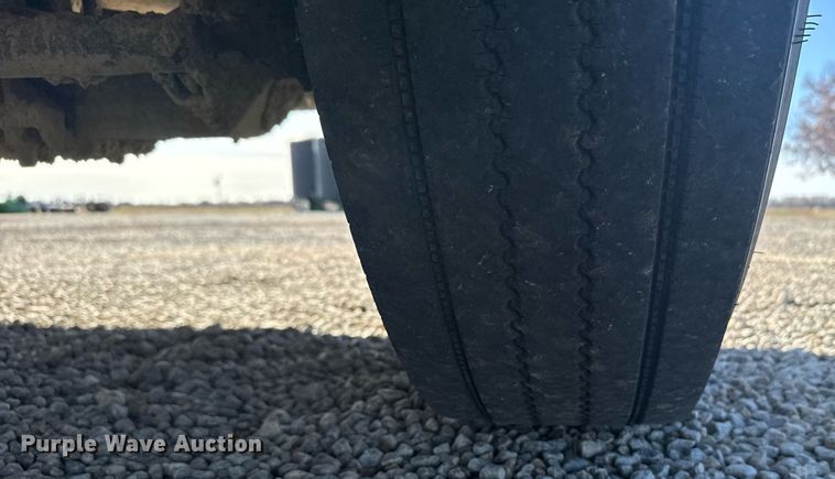 image for item DX3868 2009 Freightliner Columbia semi truck