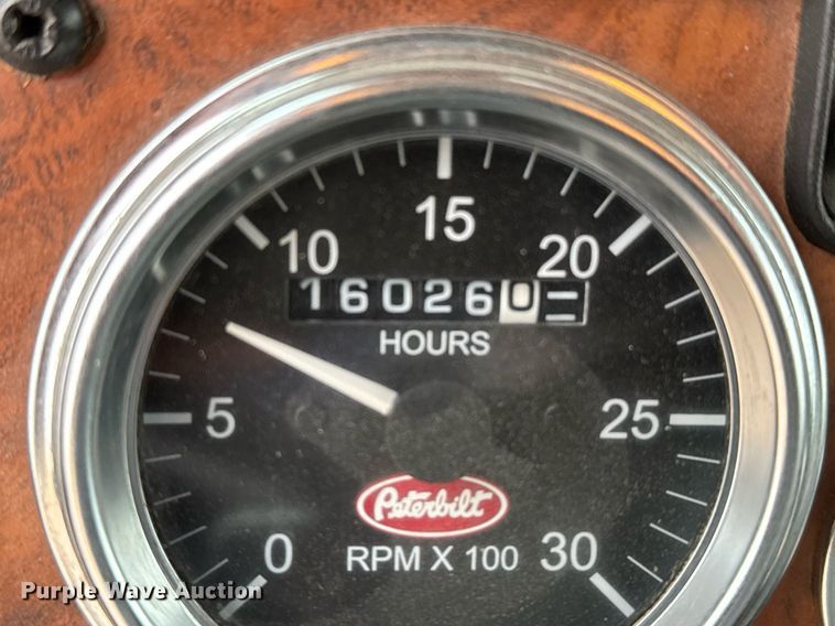 image for item DX3873 2009 Peterbilt 335 truck cab and chassis