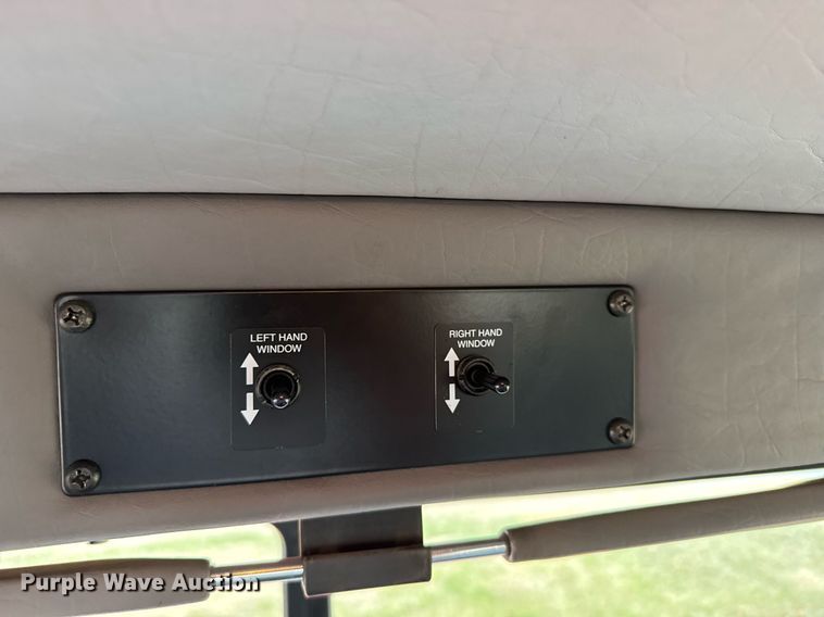 image for item DX3873 2009 Peterbilt 335 truck cab and chassis