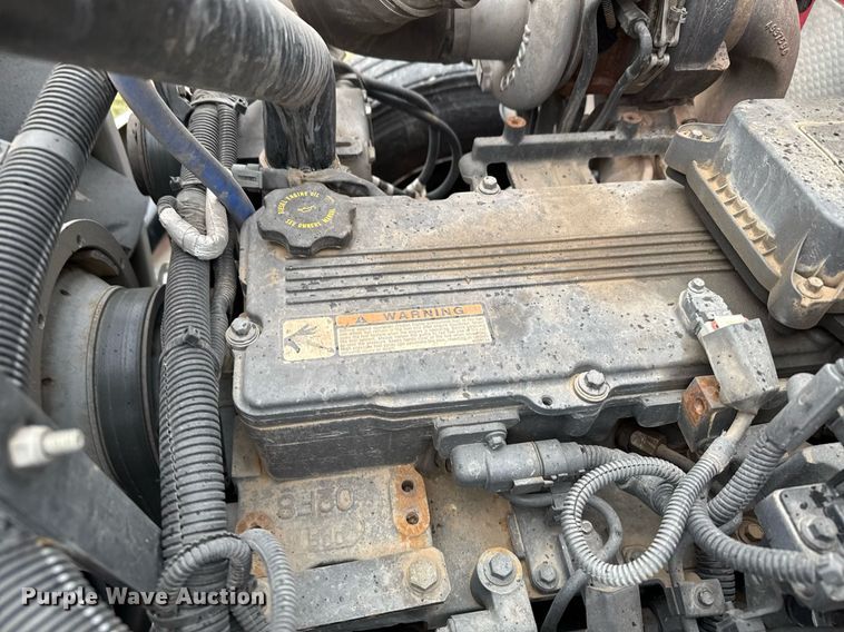 image for item DX3873 2009 Peterbilt 335 truck cab and chassis