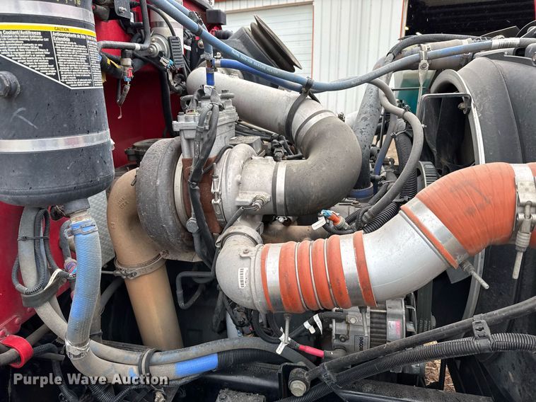 image for item DX3873 2009 Peterbilt 335 truck cab and chassis