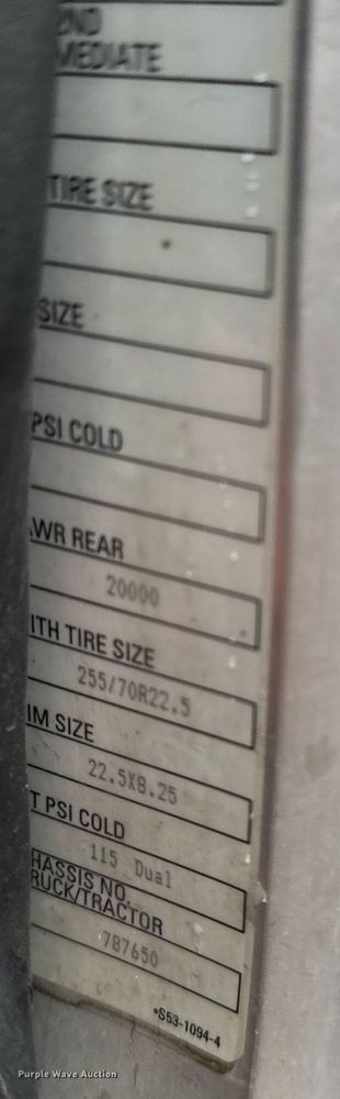 image for item DX3873 2009 Peterbilt 335 truck cab and chassis