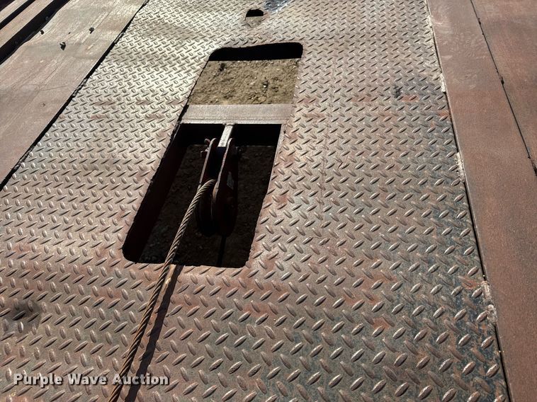 image for item DX3880 1996 Trailer Mann tilt deck equipment trailer