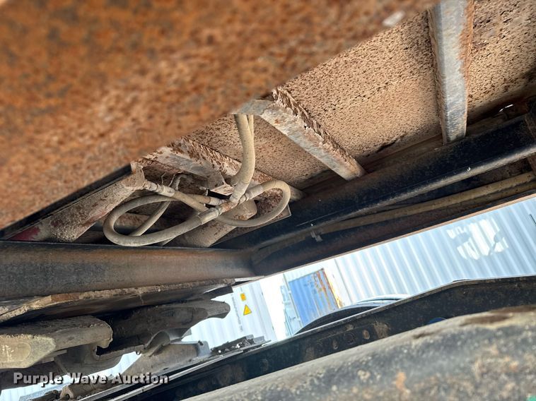 image for item DX3880 1996 Trailer Mann tilt deck equipment trailer