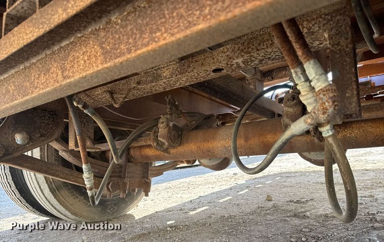 image for item DX3880 1996 Trailer Mann tilt deck equipment trailer