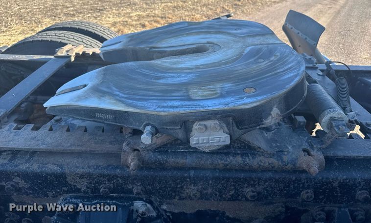 image for item DX3895 2005 Peterbilt 379 semi truck