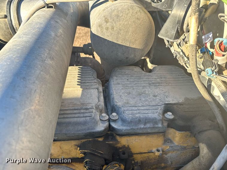 image for item DX3895 2005 Peterbilt 379 semi truck