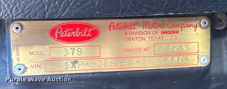 image for item DX3895 2005 Peterbilt 379 semi truck