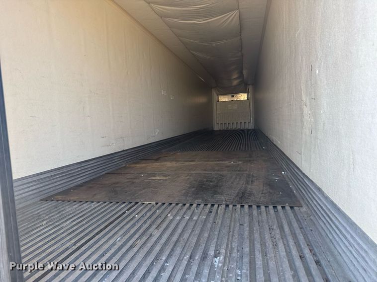 image for item DX3923 2000 Wabash refrigerated van trailer