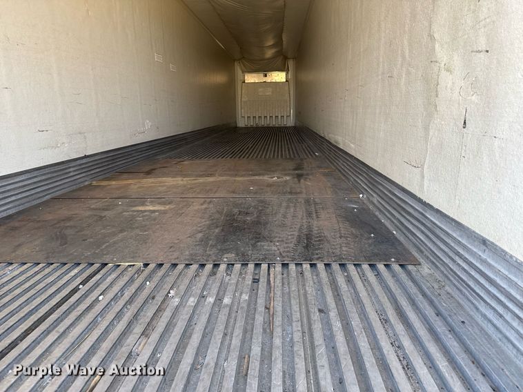 image for item DX3923 2000 Wabash refrigerated van trailer