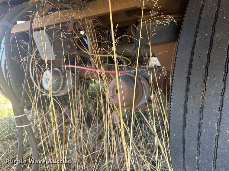 image for item DX3923 2000 Wabash refrigerated van trailer