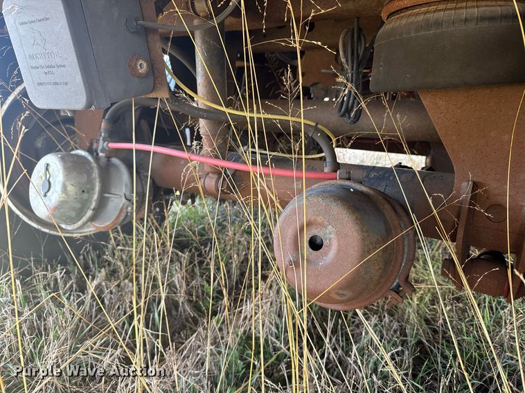 image for item DX3923 2000 Wabash refrigerated van trailer