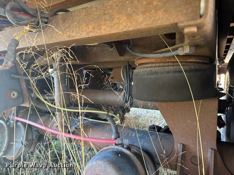 image for item DX3923 2000 Wabash refrigerated van trailer